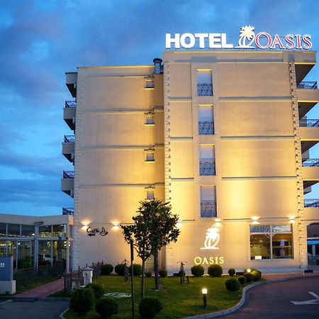 Hotel Oasis بودغوريتْسا المظهر الخارجي الصورة