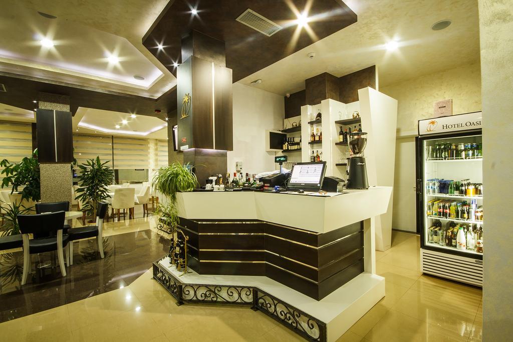 Hotel Oasis بودغوريتْسا المظهر الخارجي الصورة