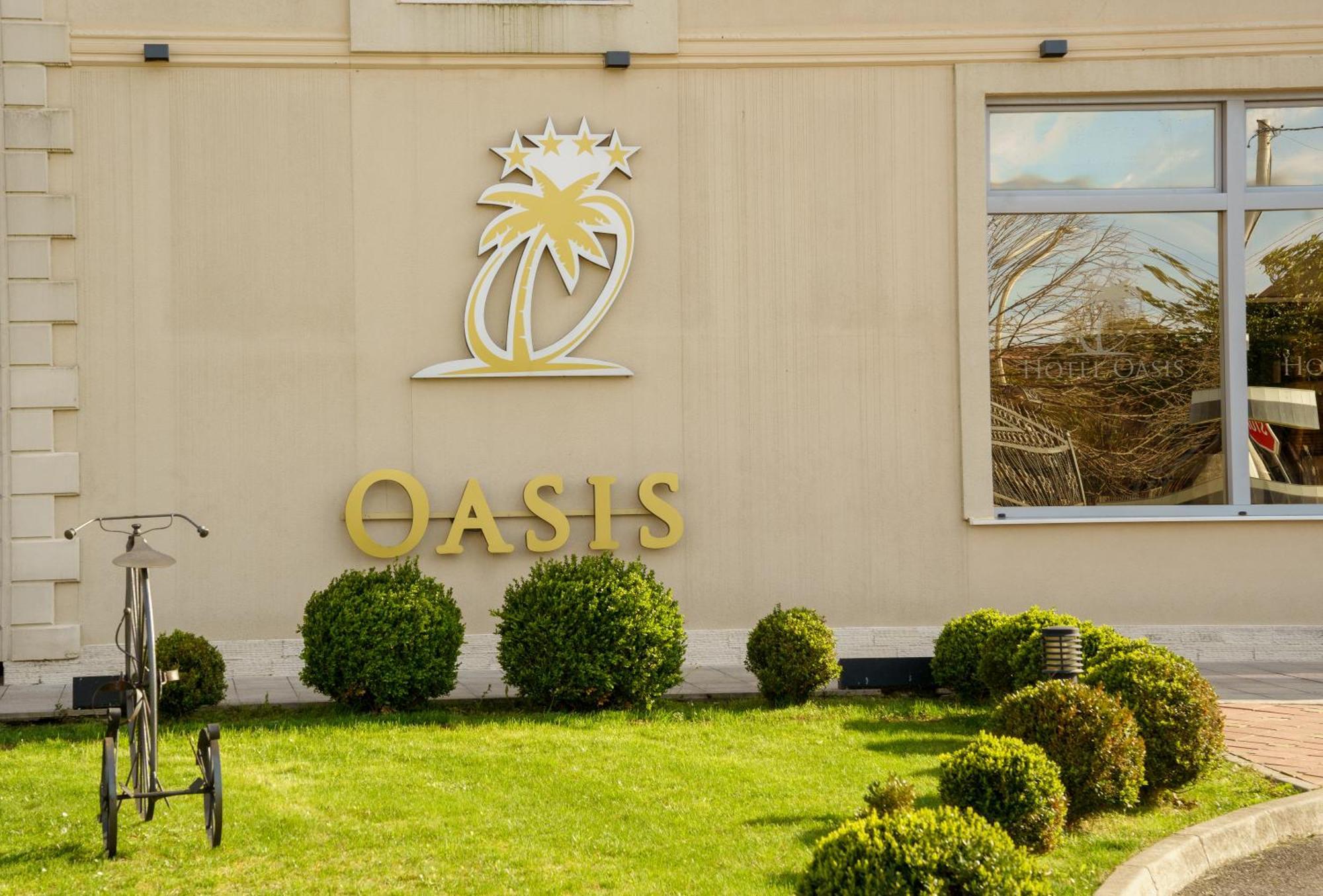 Hotel Oasis بودغوريتْسا المظهر الخارجي الصورة