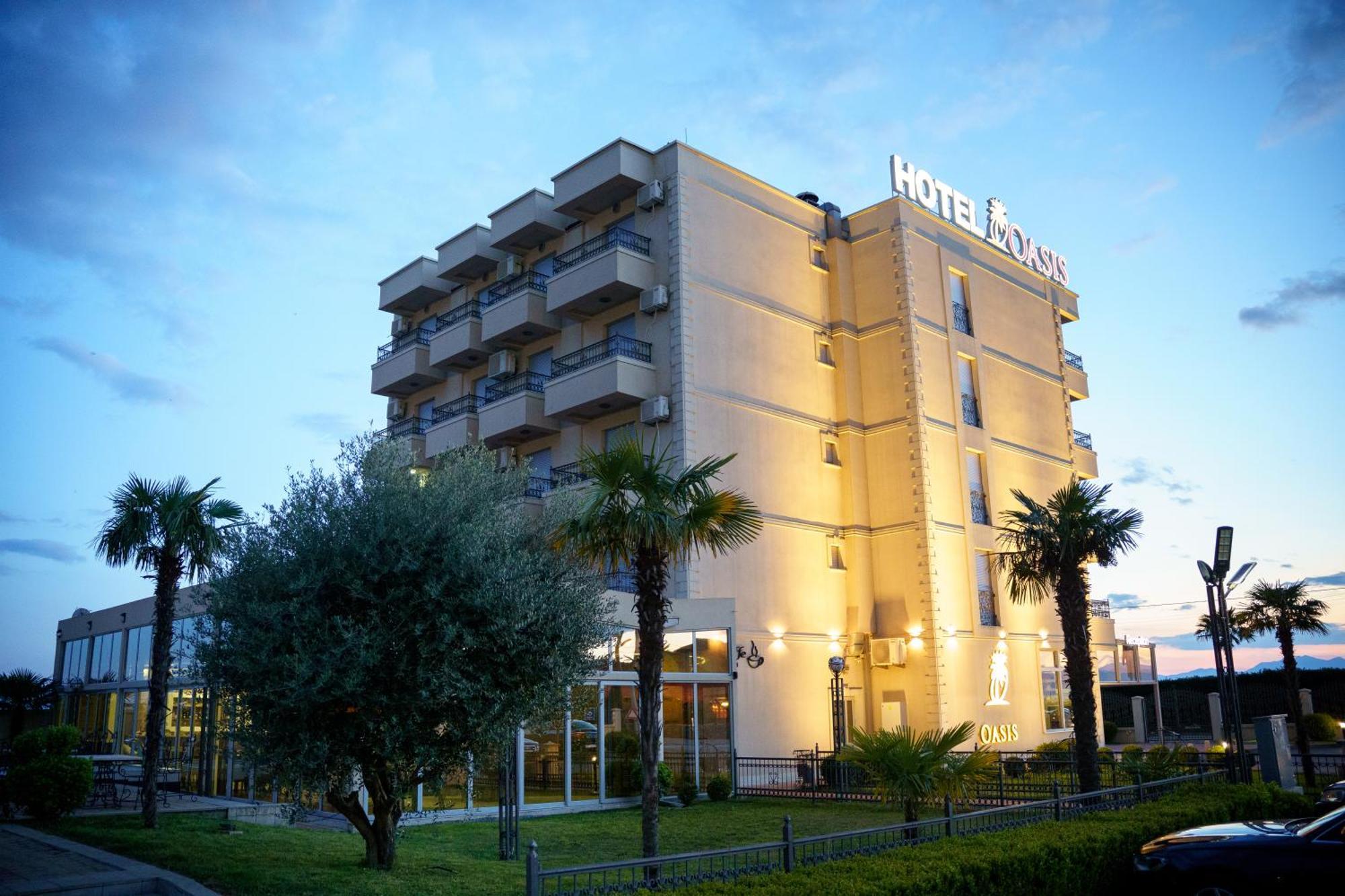 Hotel Oasis بودغوريتْسا المظهر الخارجي الصورة
