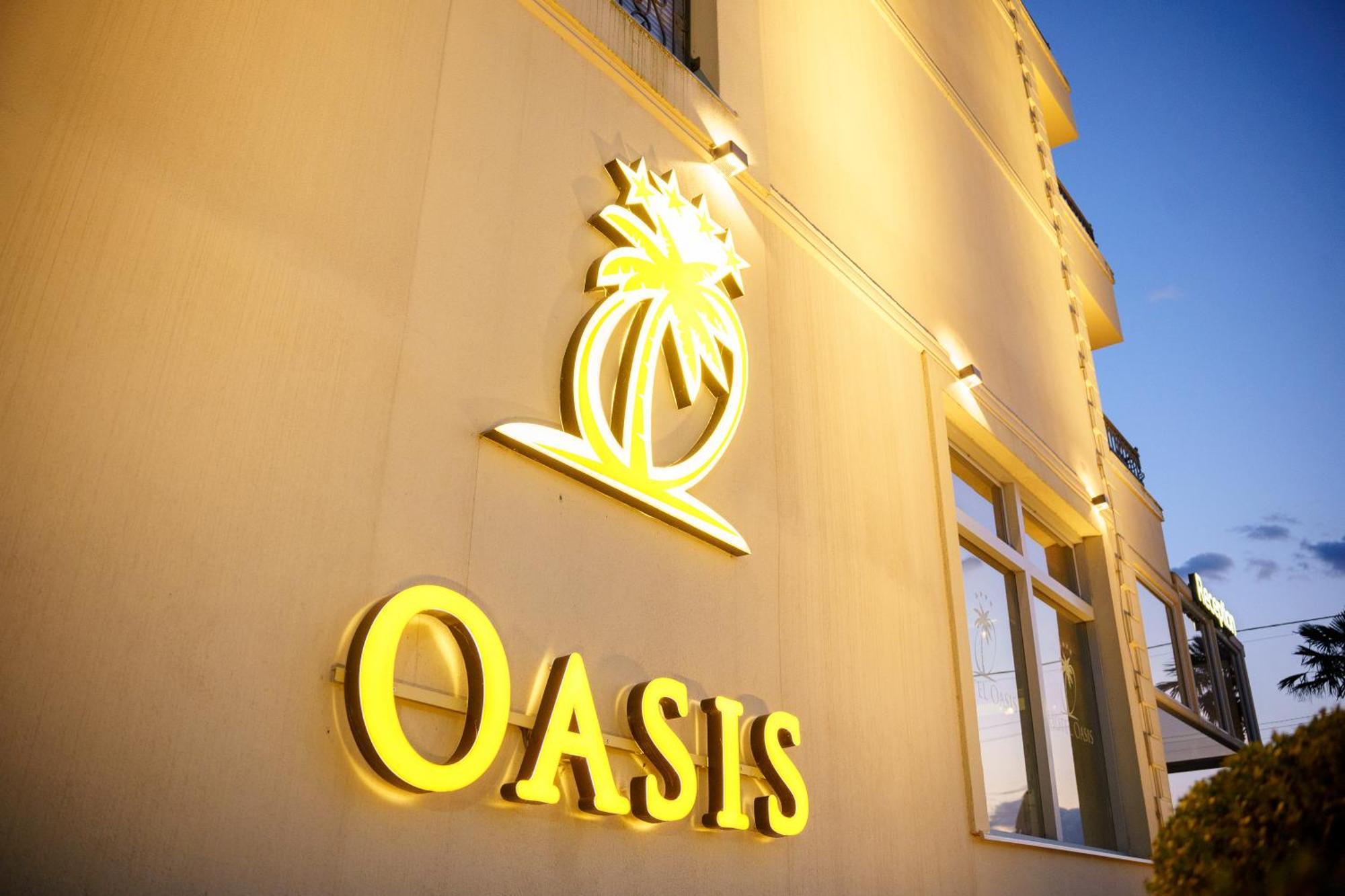 Hotel Oasis بودغوريتْسا المظهر الخارجي الصورة