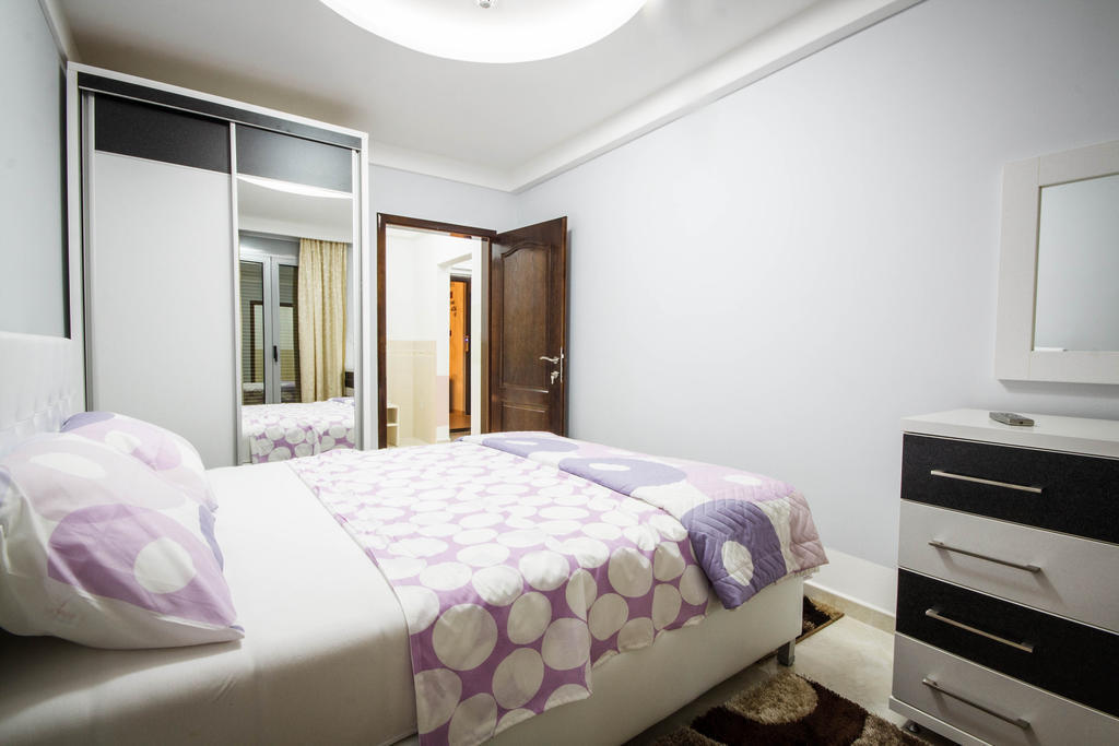 Hotel Oasis بودغوريتْسا المظهر الخارجي الصورة