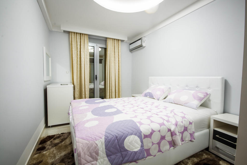 Hotel Oasis بودغوريتْسا المظهر الخارجي الصورة
