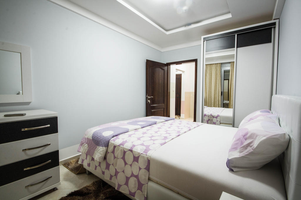 Hotel Oasis بودغوريتْسا الغرفة الصورة