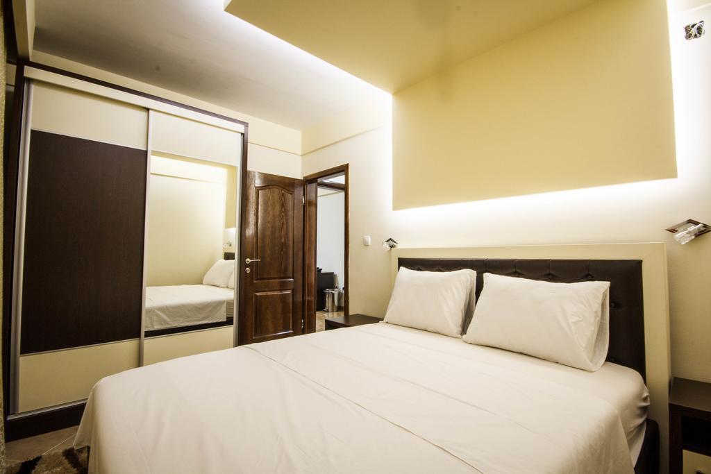 Hotel Oasis بودغوريتْسا المظهر الخارجي الصورة